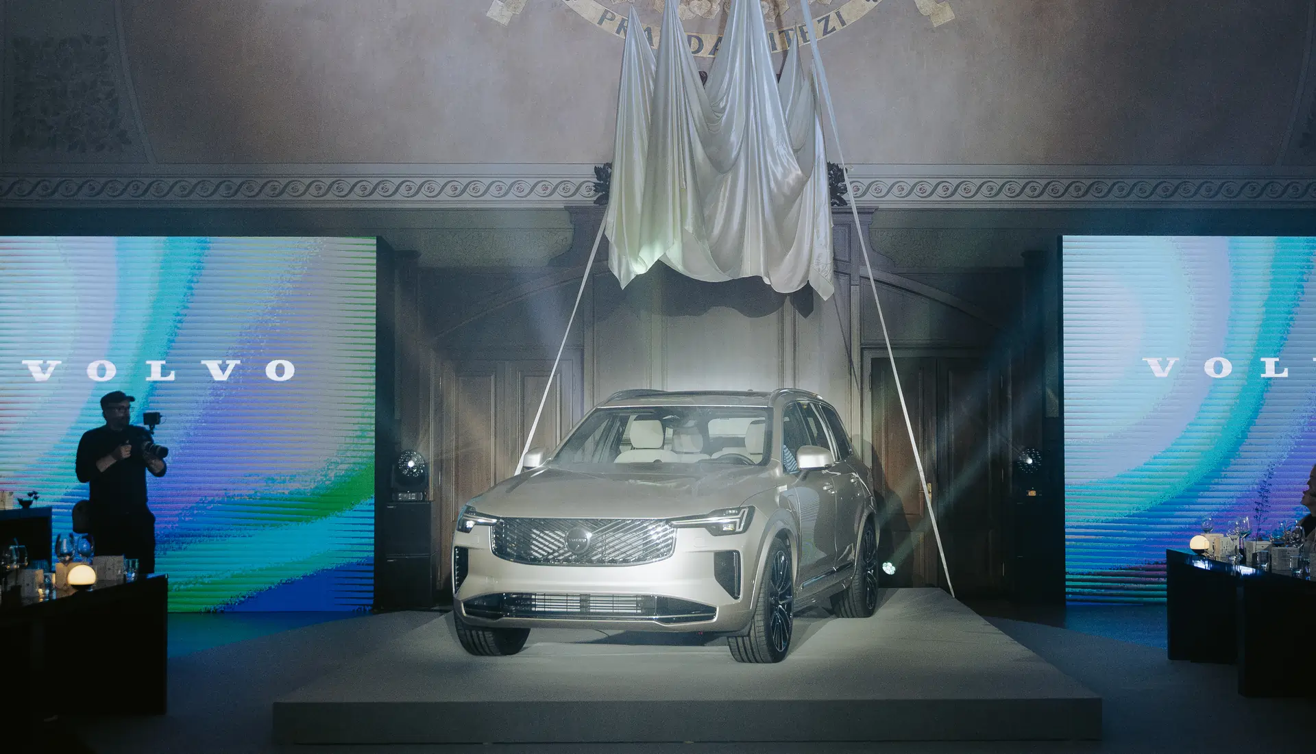 Volvo Reveal XC90